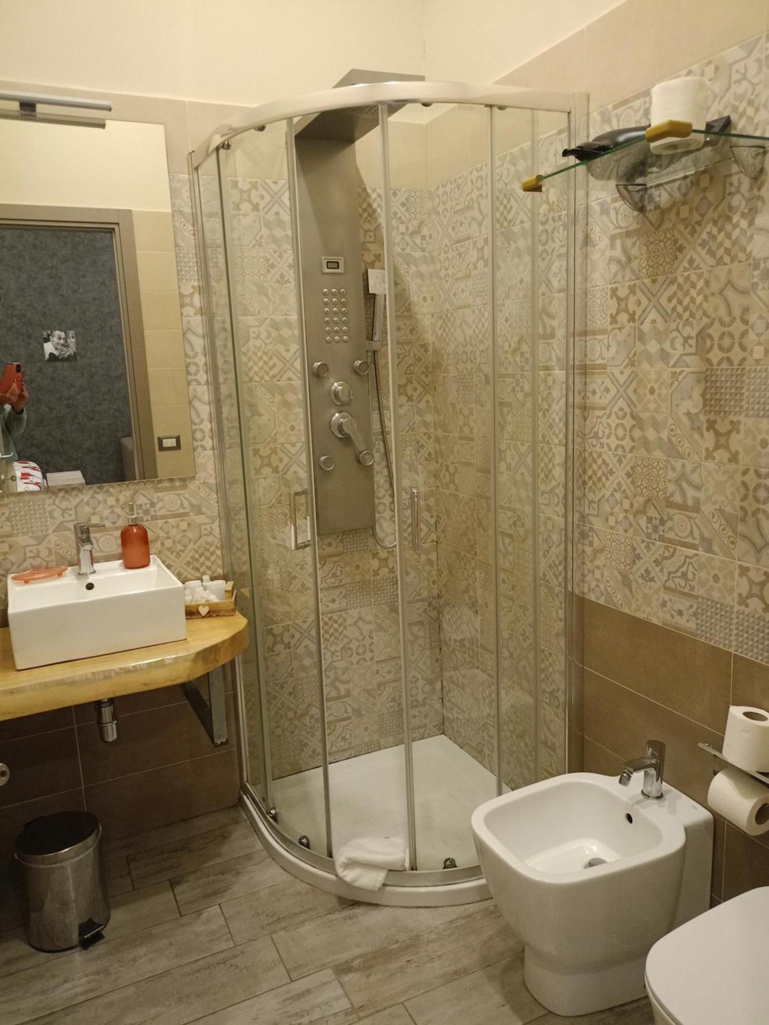 Artisti Bed&Dreams Bed & Breakfast Наполи Екстериор снимка