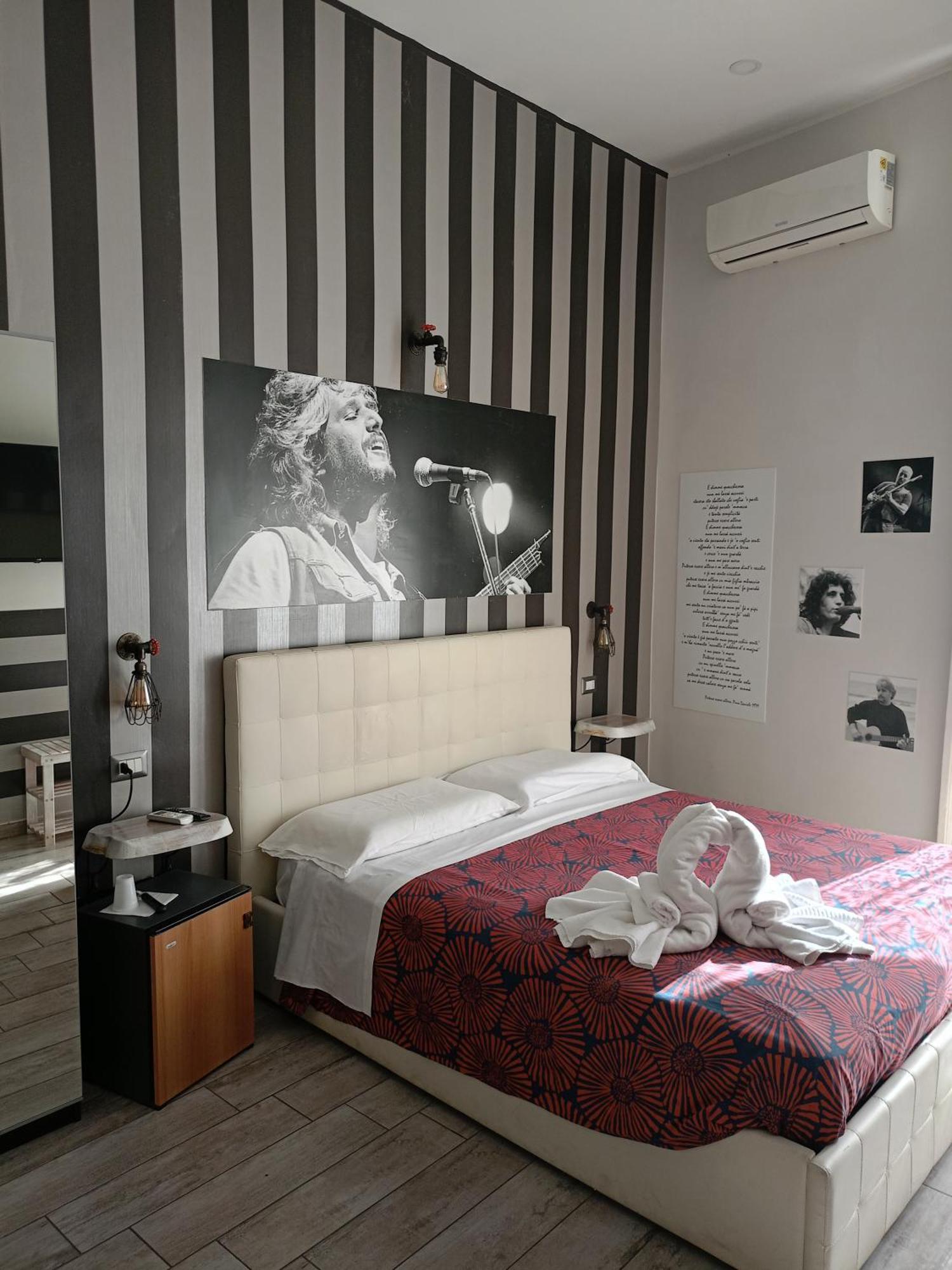 Artisti Bed&Dreams Bed & Breakfast Наполи Екстериор снимка