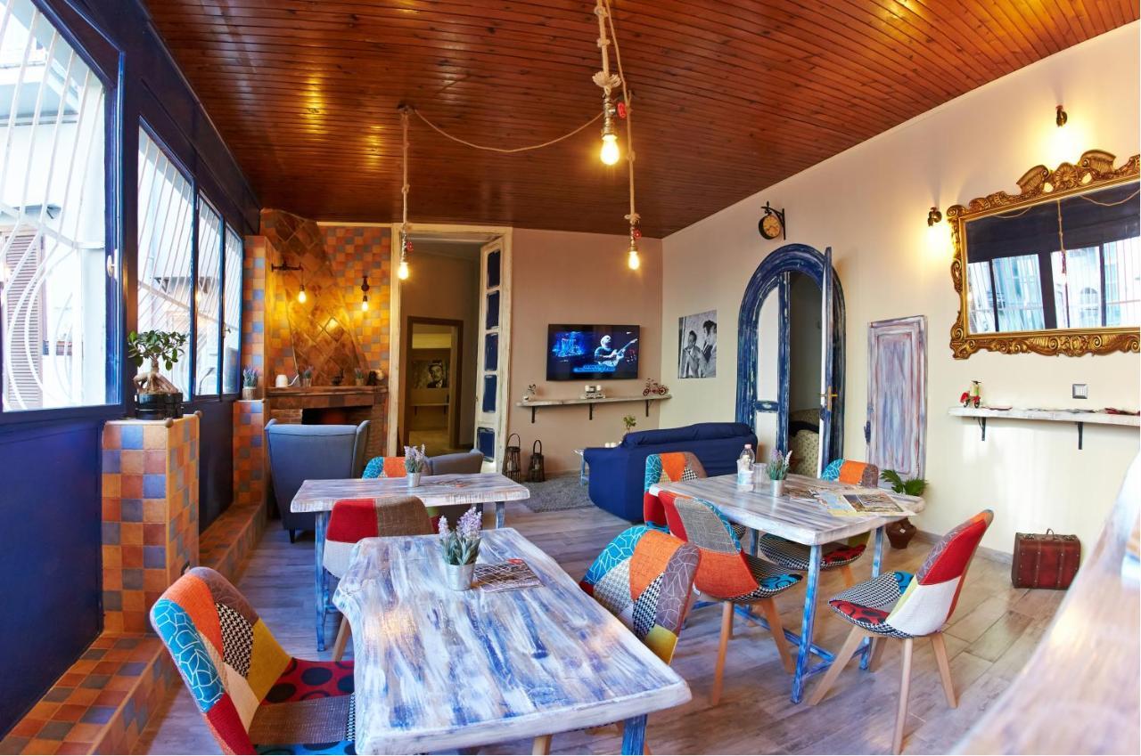 Artisti Bed&Dreams Bed & Breakfast Наполи Екстериор снимка