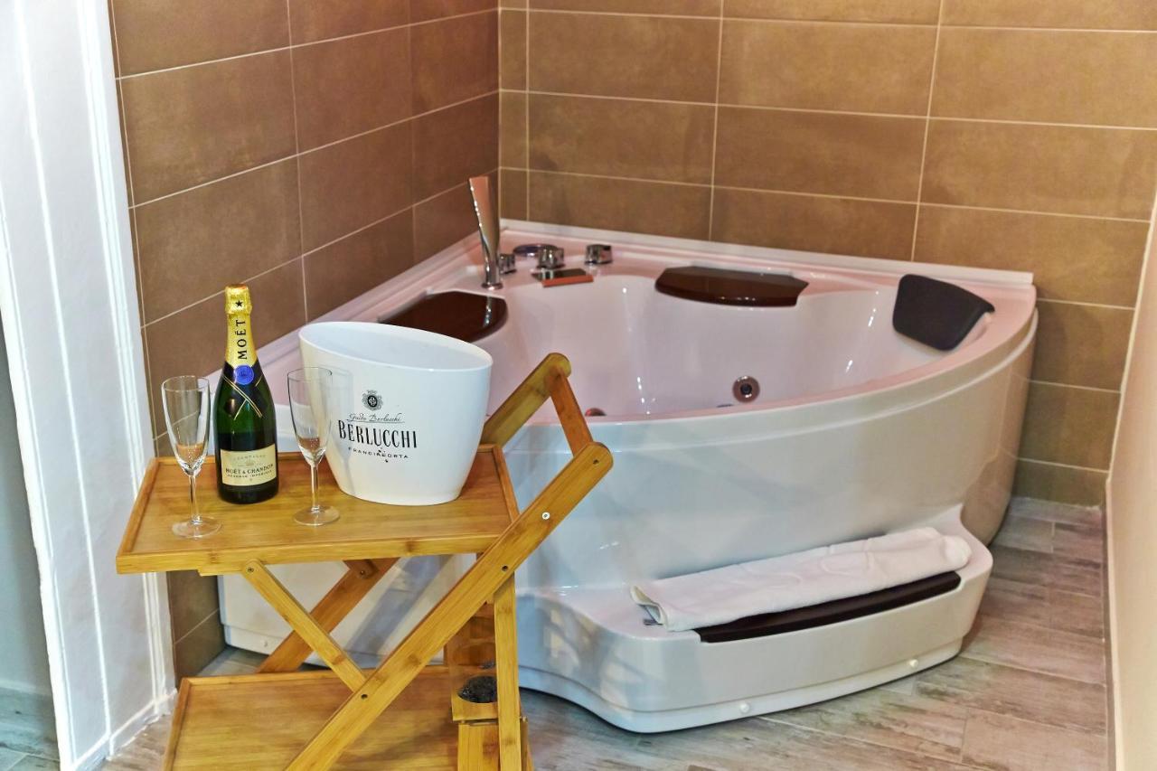Artisti Bed&Dreams Bed & Breakfast Наполи Екстериор снимка