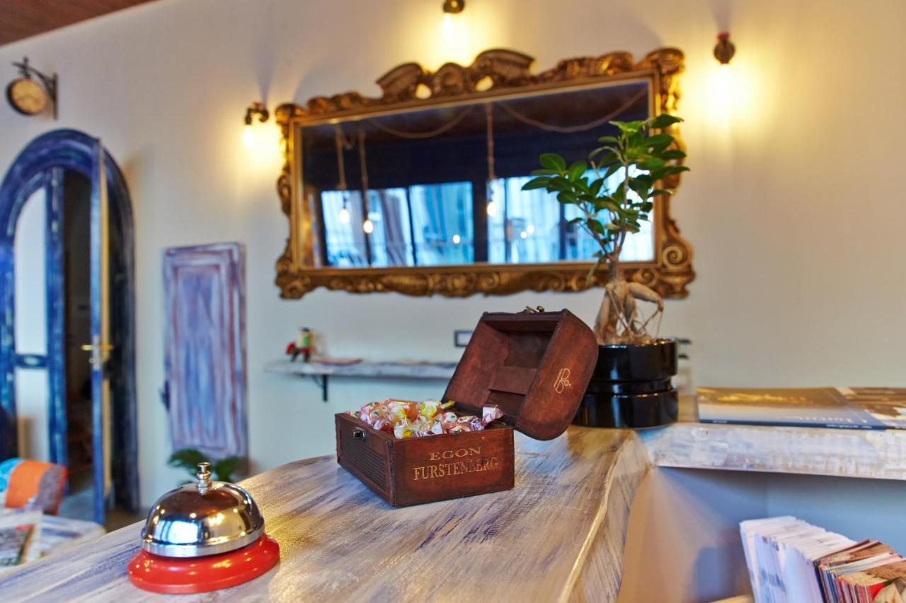 Artisti Bed&Dreams Bed & Breakfast Наполи Екстериор снимка