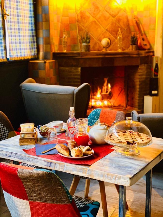 Artisti Bed&Dreams Bed & Breakfast Наполи Екстериор снимка